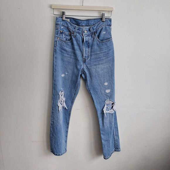 Levi's Premium 501 Jeans Womens Size 25Wx26L Light Wash Distressed Straight Leg - Picture 2 of 8